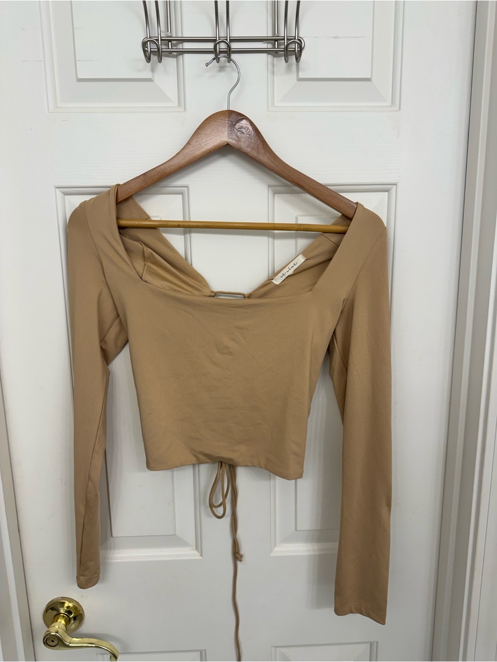 American Threads Neutral Tan Long-Sleeve Cropped Top - Women